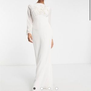 Hope & Ivy Bridal Cowl Back Embroidered Maxi Dress